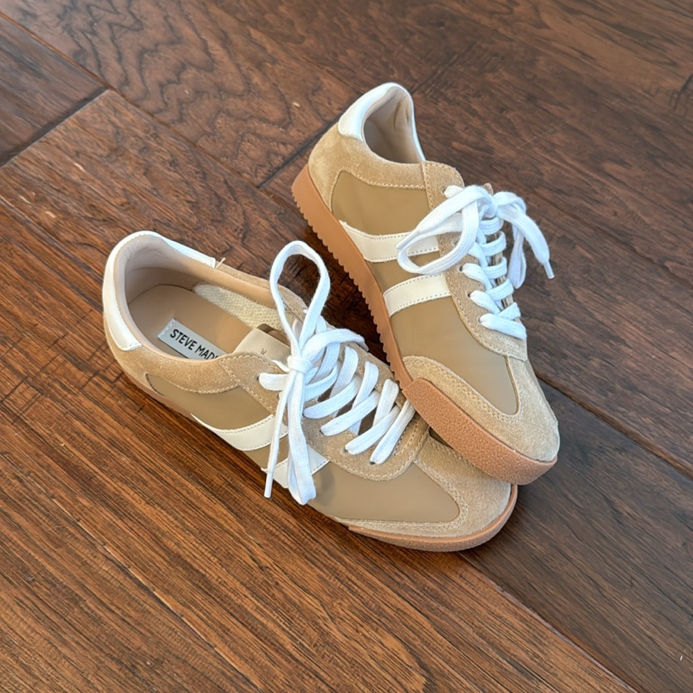 Steve Madden sneakers